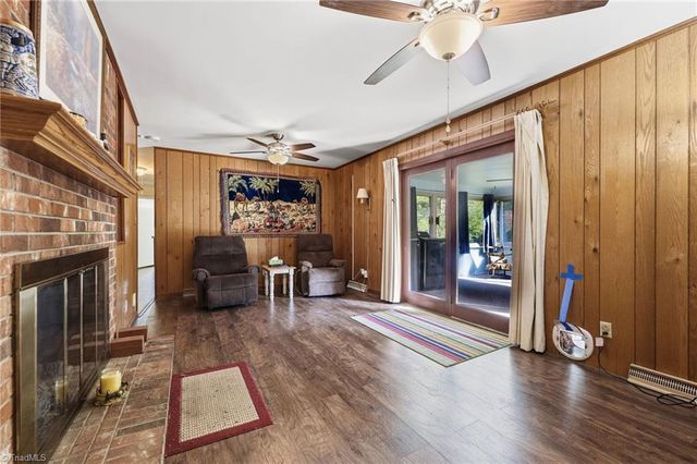 120 Tangle Drive, Jamestown, NC 27282