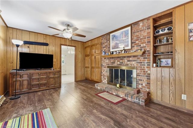 120 Tangle Drive, Jamestown, NC 27282