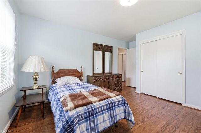120 Tangle Drive, Jamestown, NC 27282