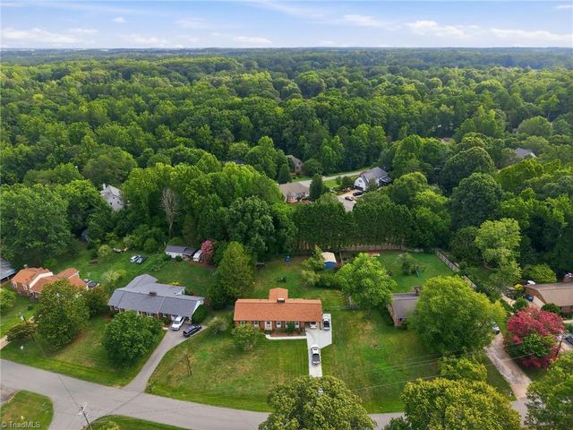 120 Tangle Drive, Jamestown, NC 27282