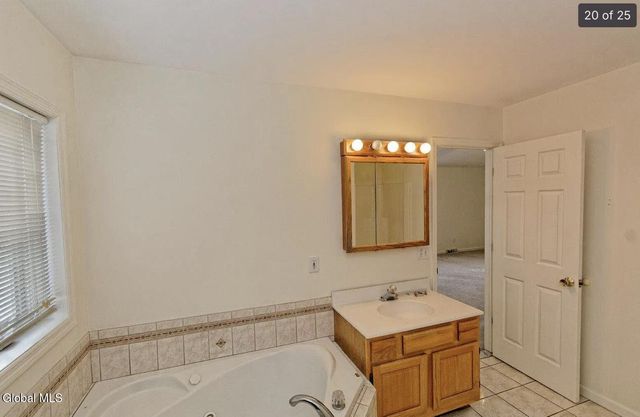 103-105 East Avenue, Saratoga Springs, Inside, NY 12866