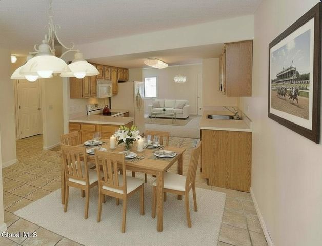 103-105 East Avenue, Saratoga Springs, Inside, NY 12866