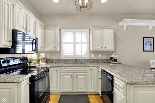 1646 Foxmere Boulevard, Greenwood, IN 46142
