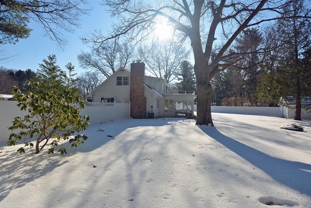 244 Leisure Lane, Holland, MI 49424