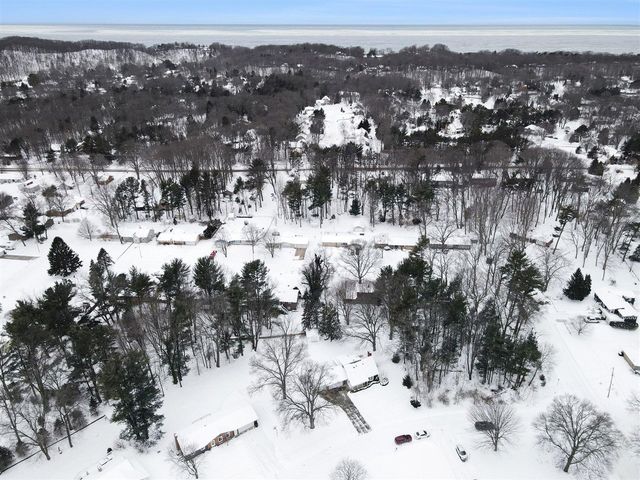 244 Leisure Lane, Holland, MI 49424