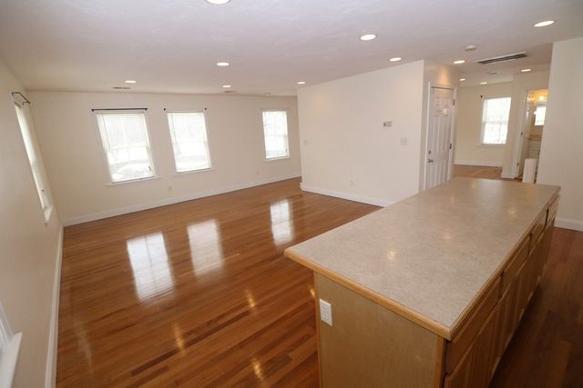 76 Seaver 2, Boston, MA 02121
