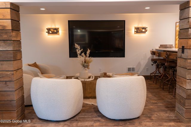 67 Cambridge Way, Colonie, NY 12110