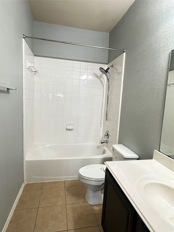 905 Golden Bear Lane, Mckinney, TX 75072