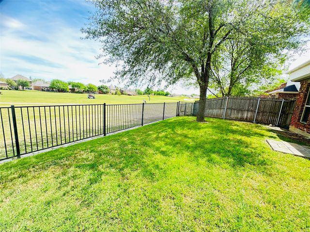 905 Golden Bear Lane, Mckinney, TX 75072