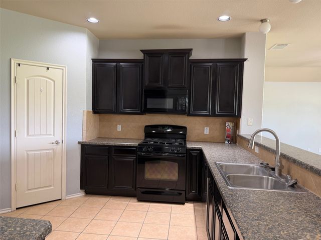 905 Golden Bear Lane, Mckinney, TX 75072