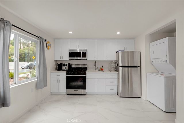 6616 Valley Circle, West Hills, CA 91307