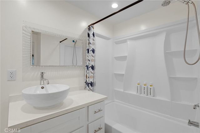 6616 Valley Circle, West Hills, CA 91307