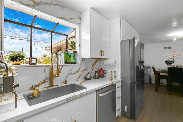 6616 Valley Circle, West Hills, CA 91307