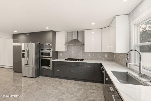 592 Ollie Burke Road, Jackson, NJ 08527