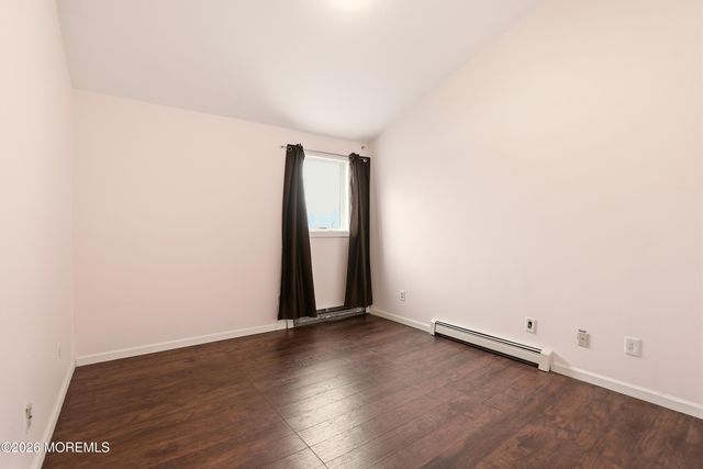 592 Ollie Burke Road, Jackson, NJ 08527