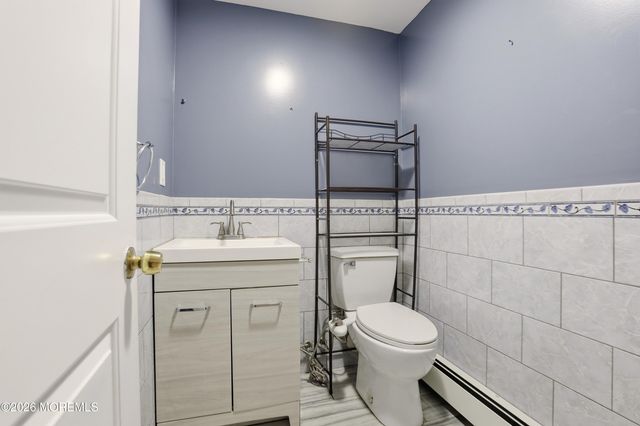 592 Ollie Burke Road, Jackson, NJ 08527