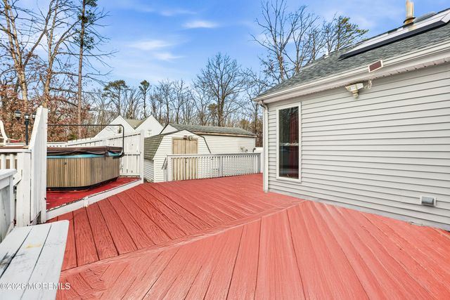 592 Ollie Burke Road, Jackson, NJ 08527