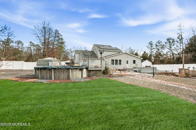 592 Ollie Burke Road, Jackson, NJ 08527