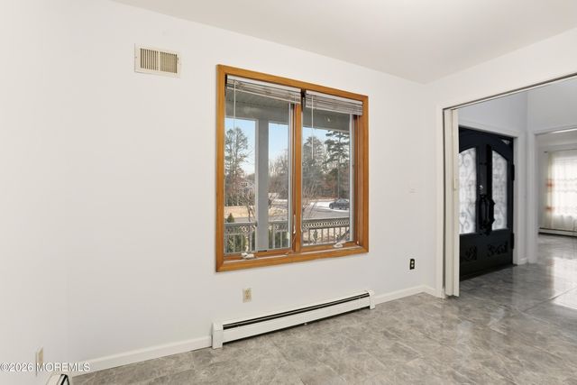 592 Ollie Burke Road, Jackson, NJ 08527