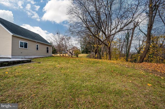 2109 CULLUM DR, Reading, PA 19601