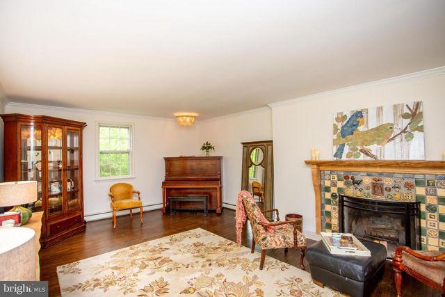15 DOGWOOD LN, Doylestown, PA 18901