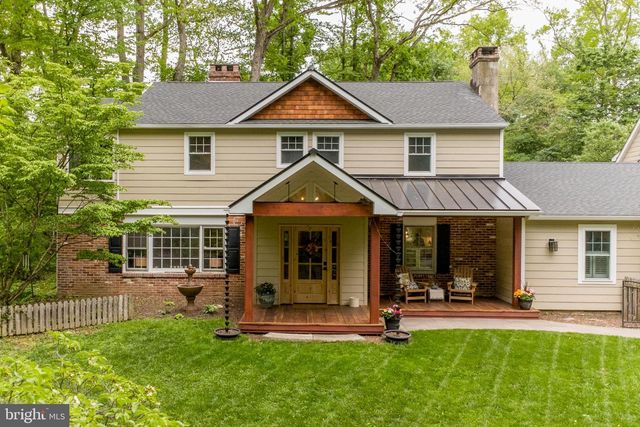 15 DOGWOOD LN, Doylestown, PA 18901