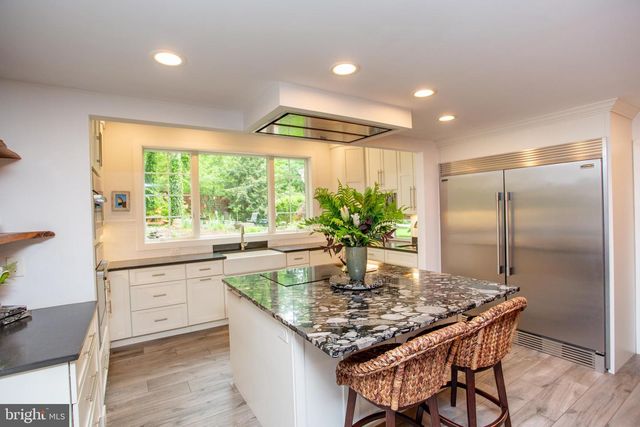 15 DOGWOOD LN, Doylestown, PA 18901