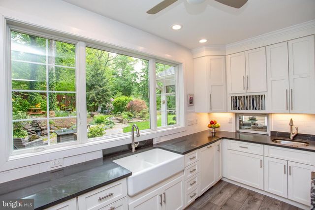 15 DOGWOOD LN, Doylestown, PA 18901