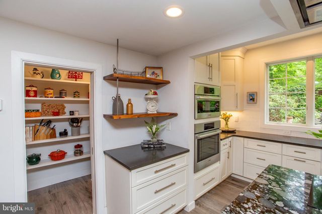 15 DOGWOOD LN, Doylestown, PA 18901