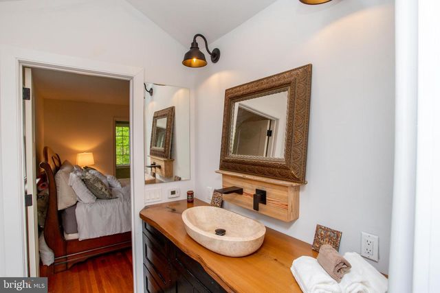 15 DOGWOOD LN, Doylestown, PA 18901