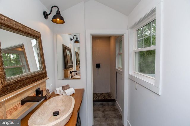 15 DOGWOOD LN, Doylestown, PA 18901