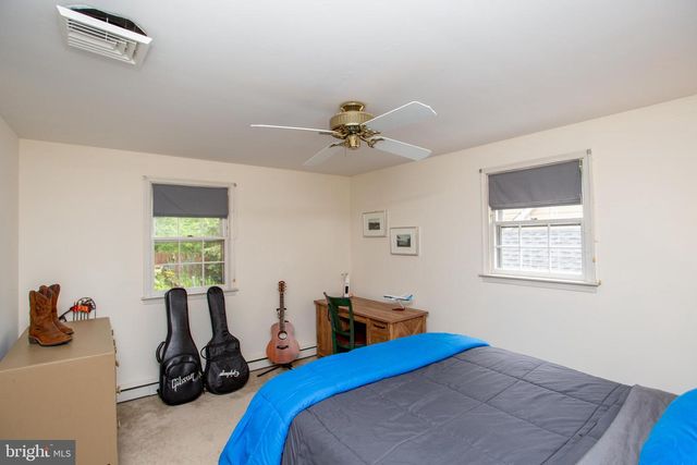 15 DOGWOOD LN, Doylestown, PA 18901