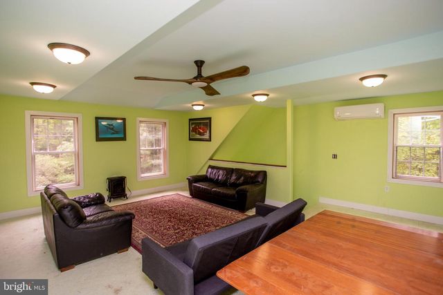 15 DOGWOOD LN, Doylestown, PA 18901