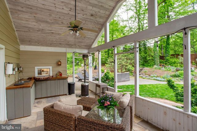 15 DOGWOOD LN, Doylestown, PA 18901