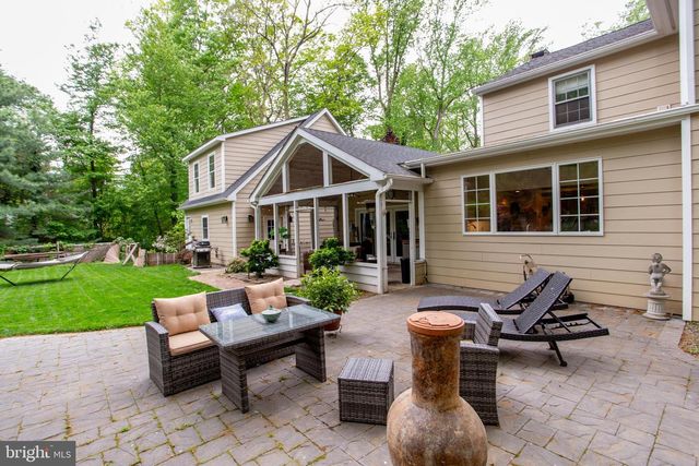 15 DOGWOOD LN, Doylestown, PA 18901