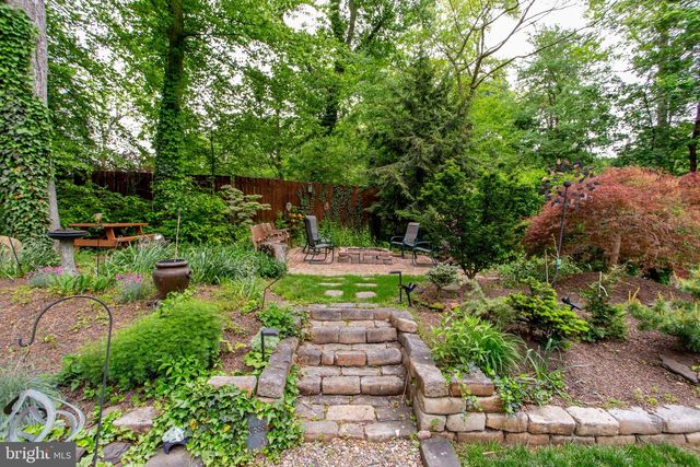 15 DOGWOOD LN, Doylestown, PA 18901