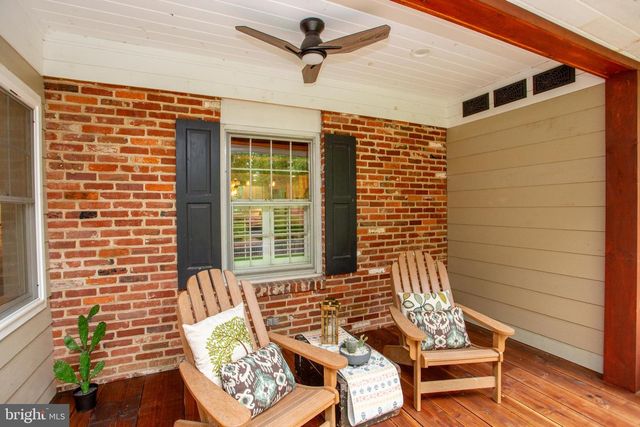 15 DOGWOOD LN, Doylestown, PA 18901