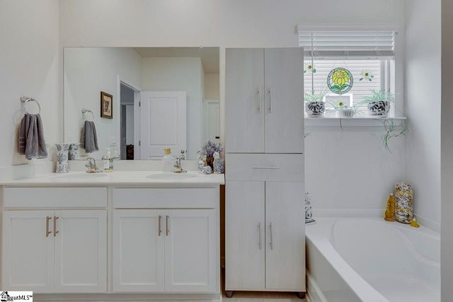 305 Bonifay Drive, Fountain Inn, SC 29644