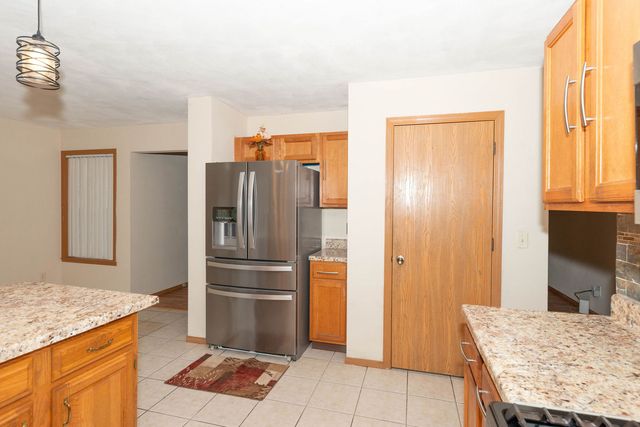 3842 Dunbury Lane, Rockford, IL 61101