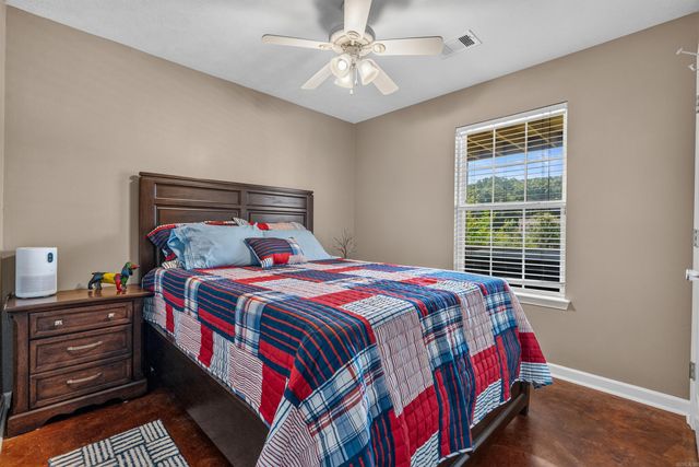 126 Southview Cir Circle, Hot Springs, AR 71913