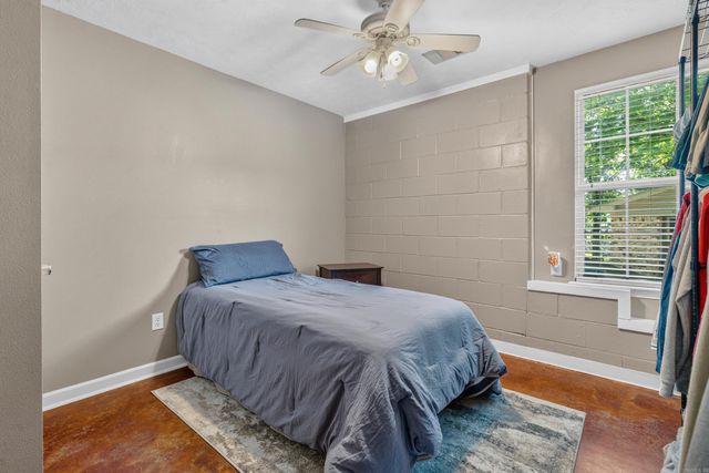 126 Southview Cir Circle, Hot Springs, AR 71913