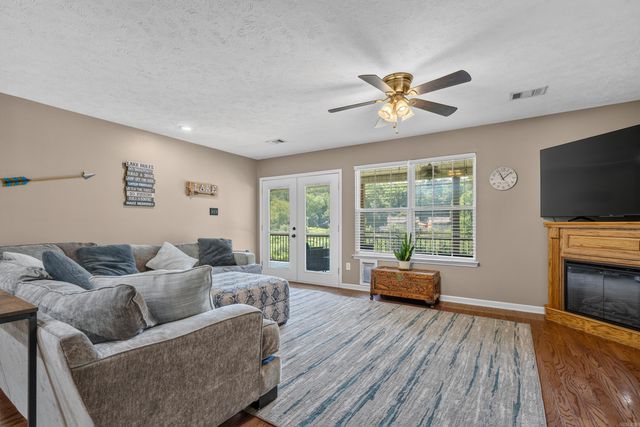 126 Southview Cir Circle, Hot Springs, AR 71913