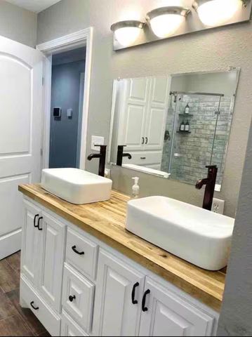 3103 Monroe St, Nederland, TX 77627