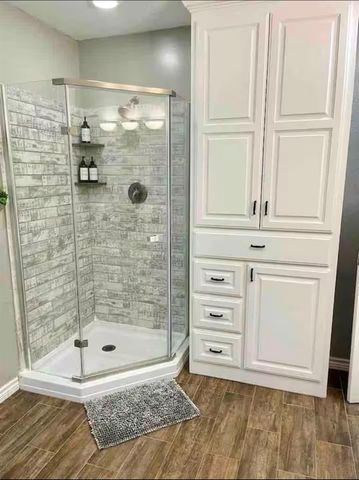 3103 Monroe St, Nederland, TX 77627