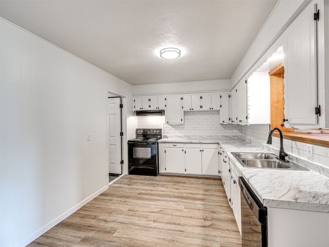 3402 Oakhurst Drive, Oklahoma City, OK 73110