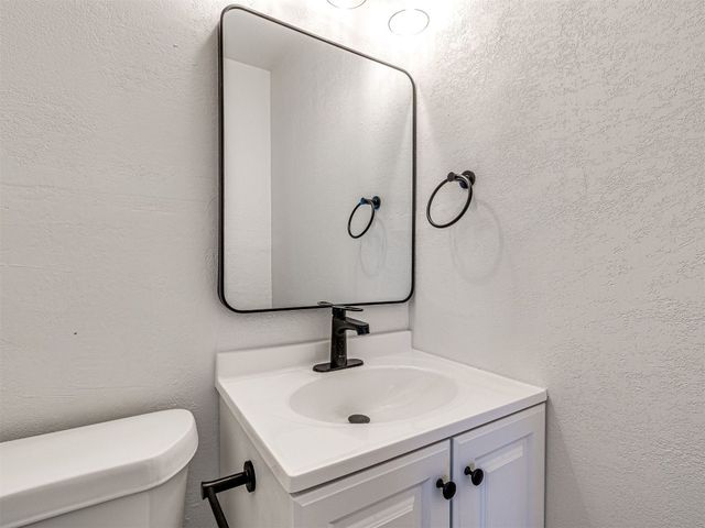 3402 Oakhurst Drive, Oklahoma City, OK 73110