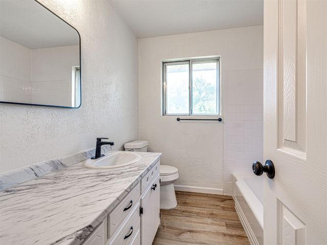 3402 Oakhurst Drive, Oklahoma City, OK 73110