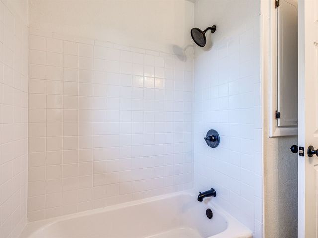 3402 Oakhurst Drive, Oklahoma City, OK 73110
