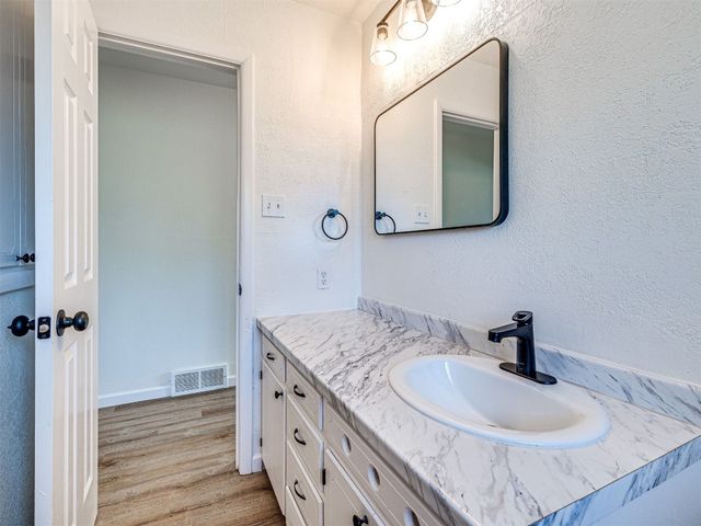 3402 Oakhurst Drive, Oklahoma City, OK 73110
