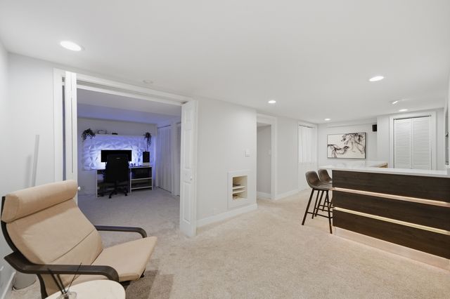 252 W Golfview Terrace, Palatine, IL 60067